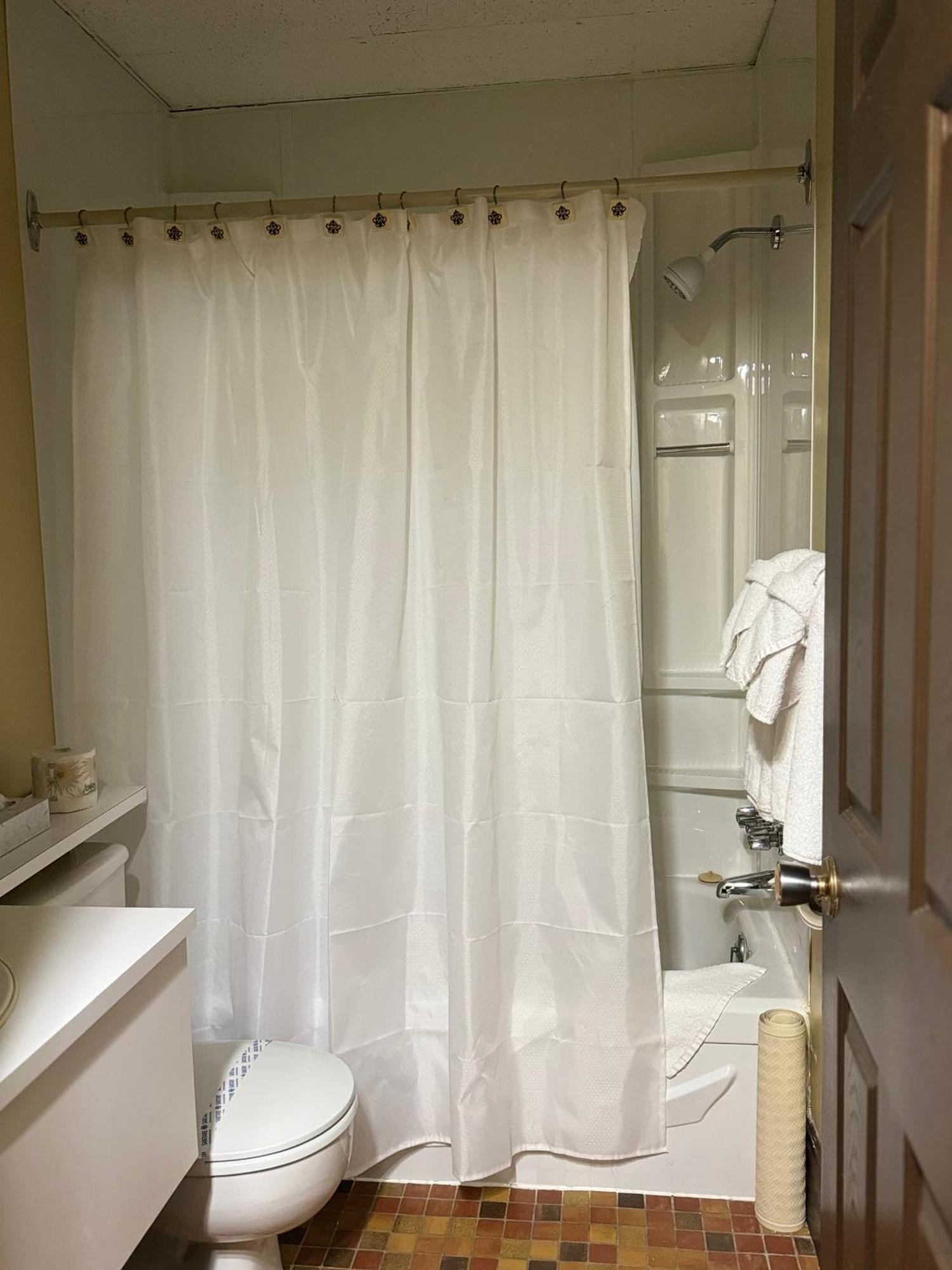 La Porte De La Mauricie Louiseville Luaran gambar